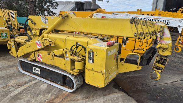 Maeda MC305C-2 Mini Crawler Crane
