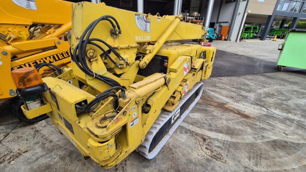 Maeda MC305C-2 Mini Crawler Crane - Image 3