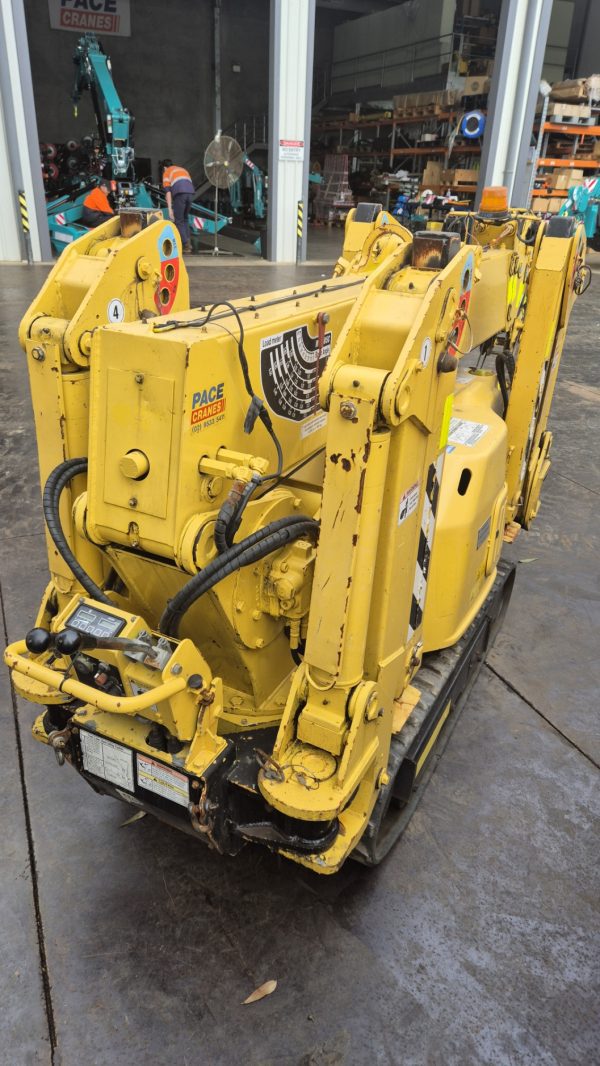 Maeda MC285C Mini Crawler Crane - Image 2