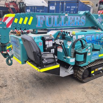 Maeda MC305C-3 Mini Crawler Crane